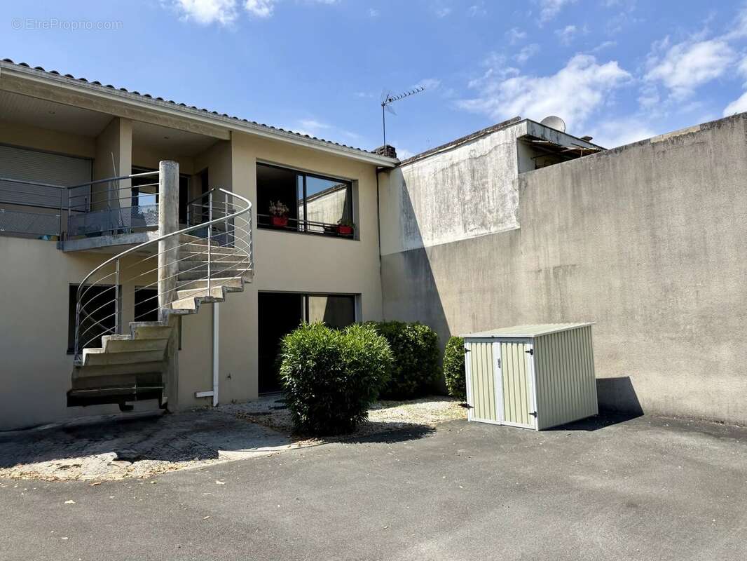 CABINET PROFESSIONNEL,  78 m2, Plain-pied, 3 places de stationnement, Pessac-Centre - photo 16