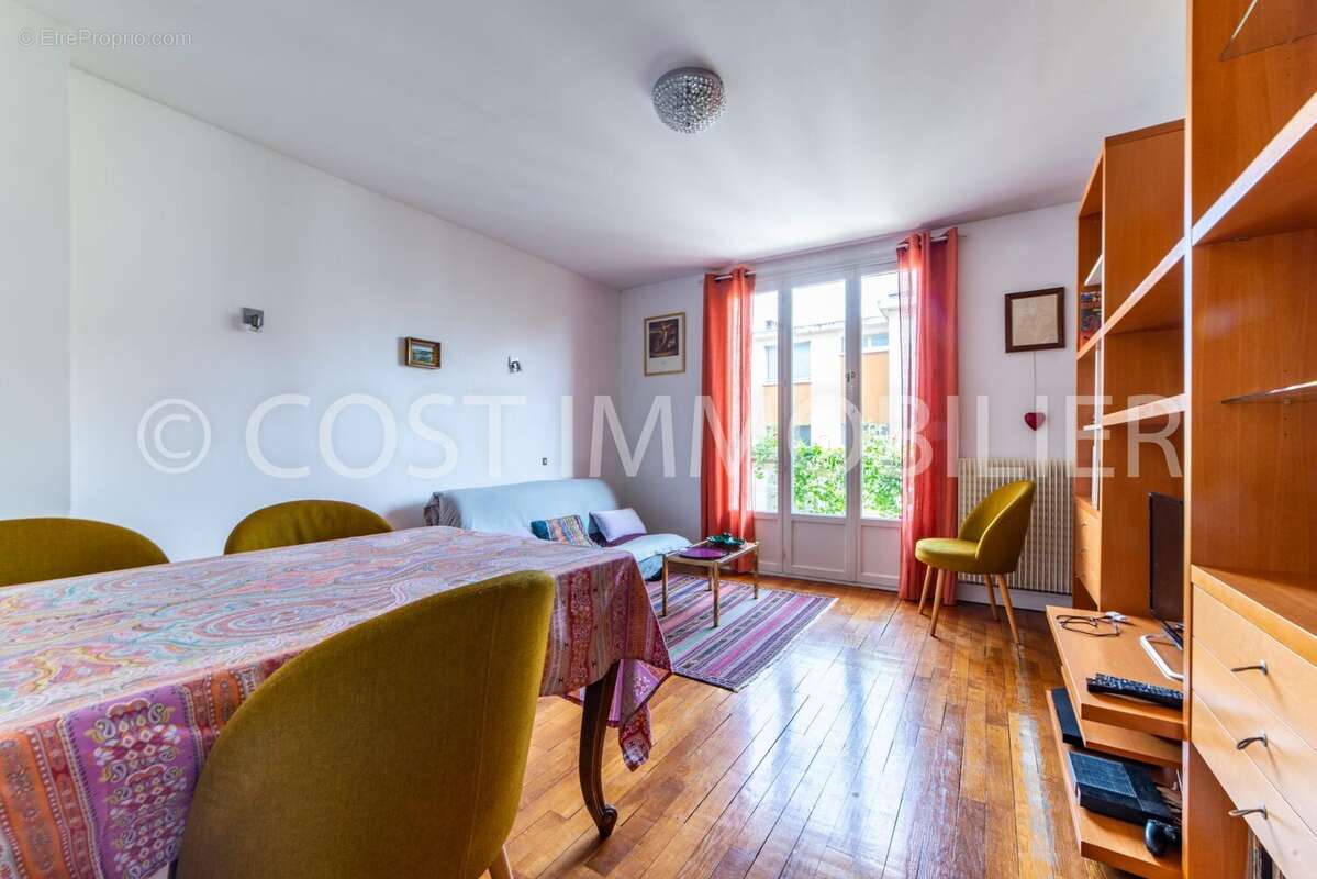 Appartement à ASNIERES-SUR-SEINE