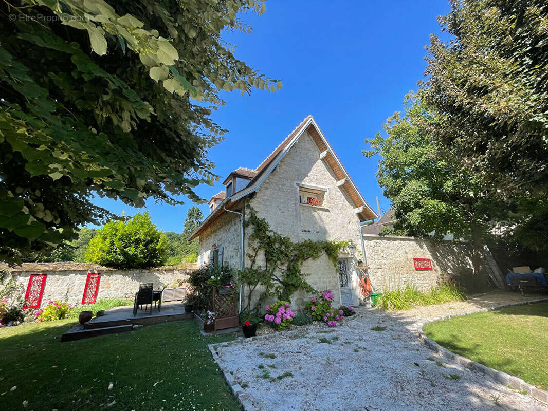 Maison à RONQUEROLLES