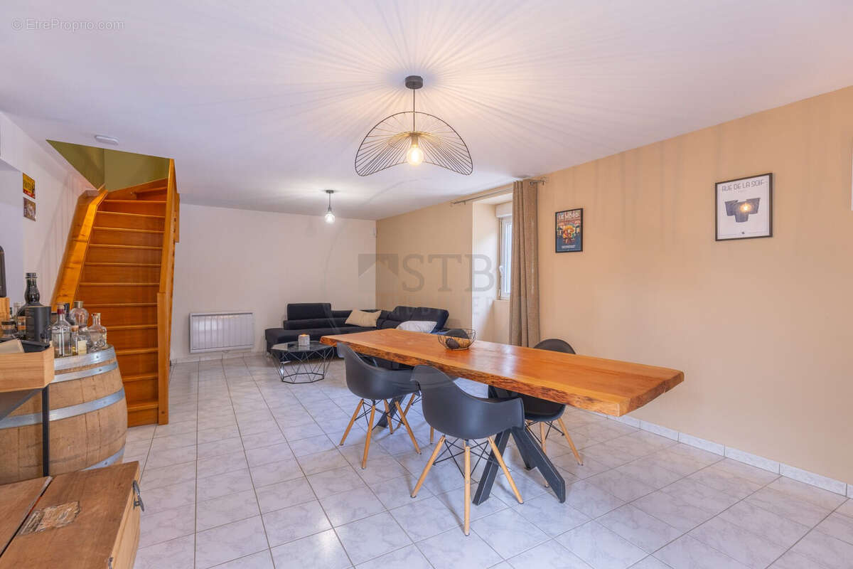Maison à PRIVAS