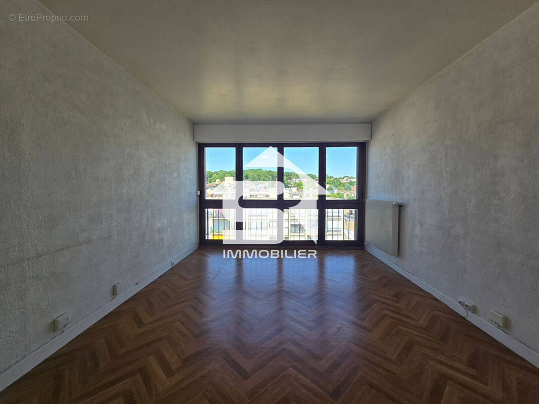 Appartement à FONTENAY-SOUS-BOIS