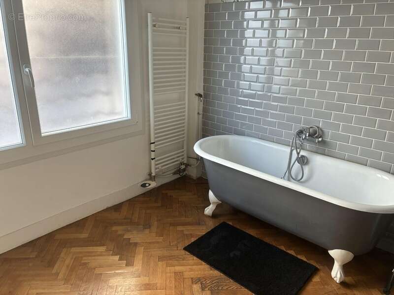 Appartement à MARSEILLE-7E