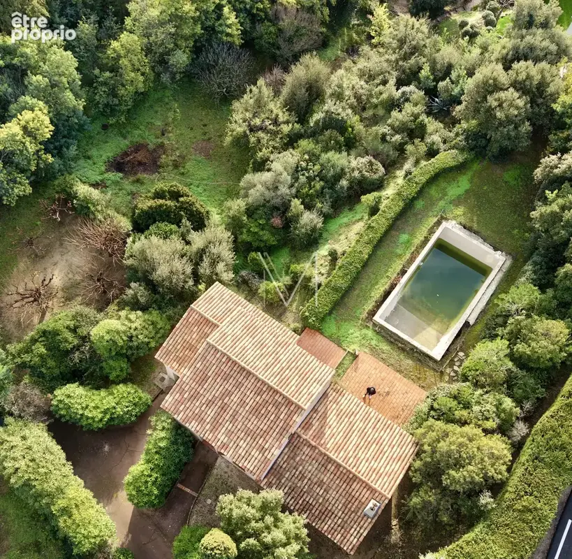 Retour a la vente /  vue mer domaine de beauvallon a grimaud maison a renover - photo 9