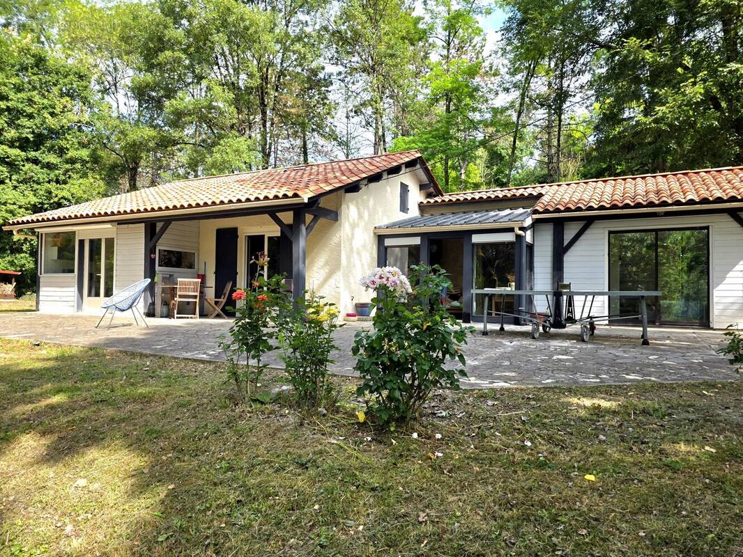 Maison à EYMET