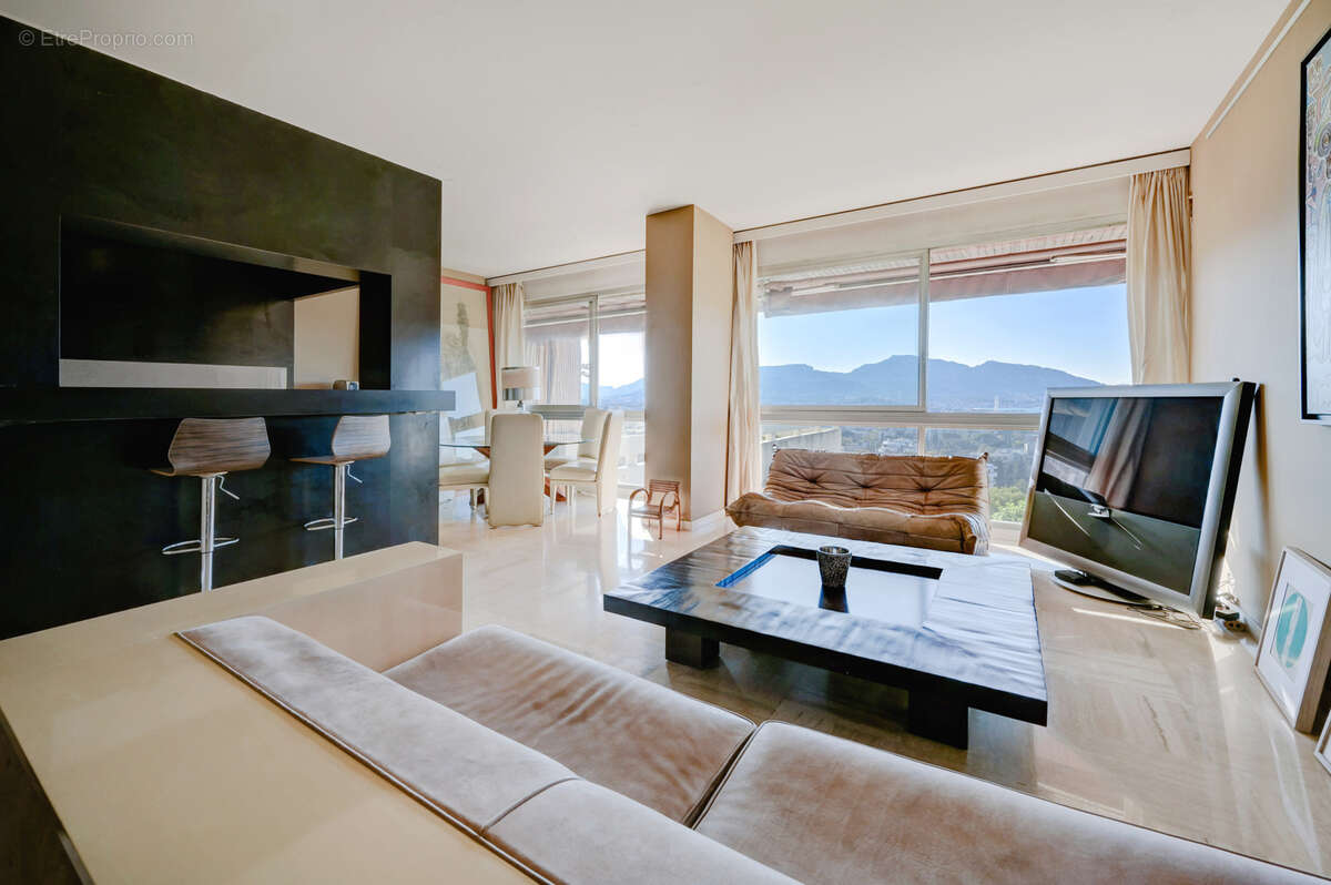 Appartement à MARSEILLE-8E