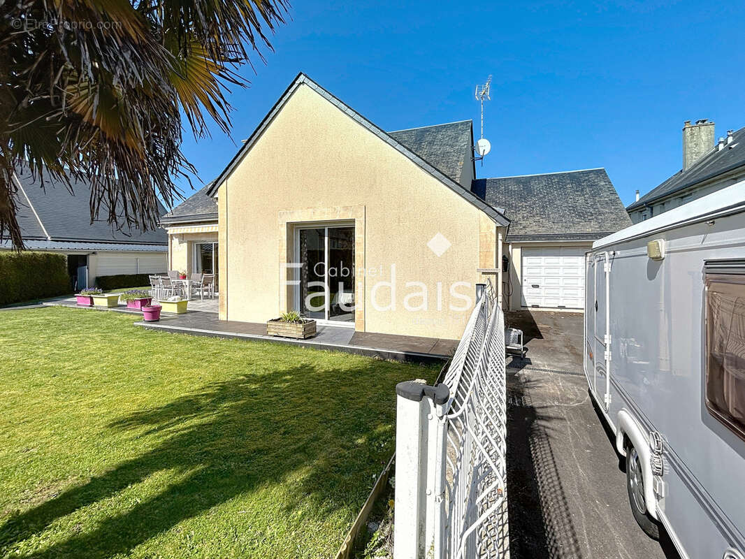 Maison à GRANDCAMP-MAISY