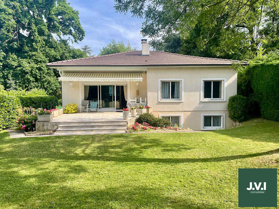 Maison à MONTMORENCY