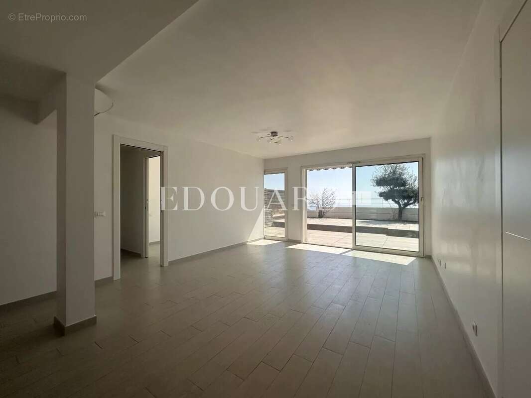 Appartement à ROQUEBRUNE-CAP-MARTIN