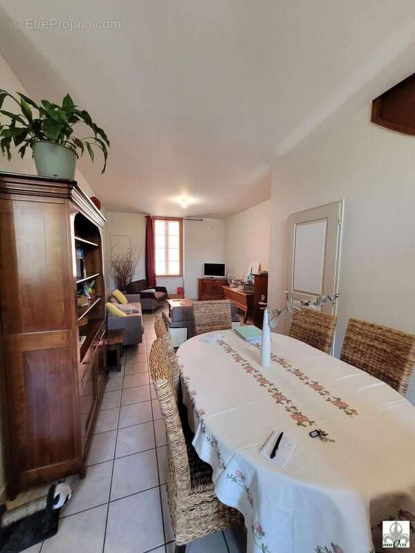 Appartement à CUISERY