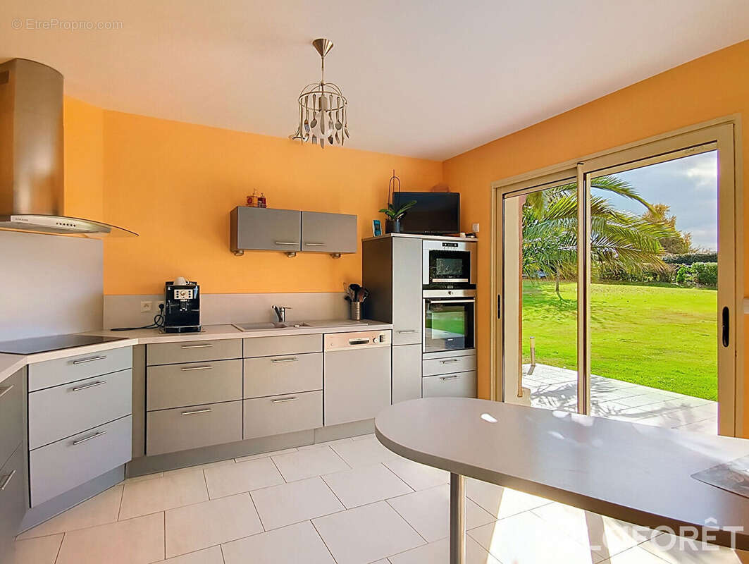 Maison à GONNEVILLE-SUR-MER