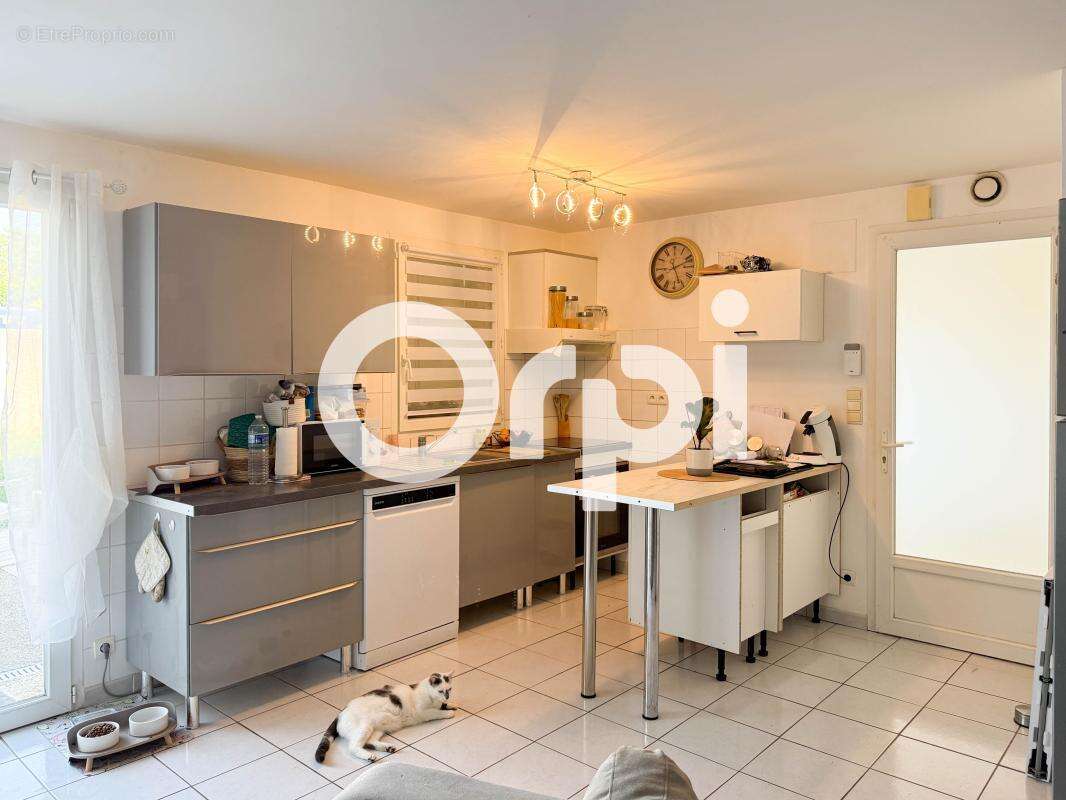 Maison à BUSSAC-SUR-CHARENTE