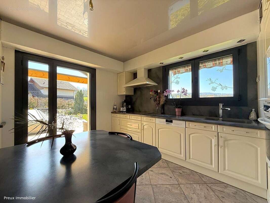 Maison à AMANCY