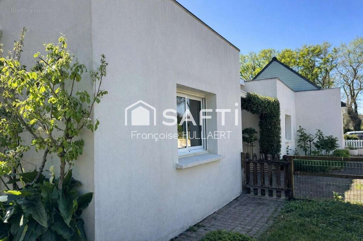 Photo 2 - Maison à SAINT-AVE