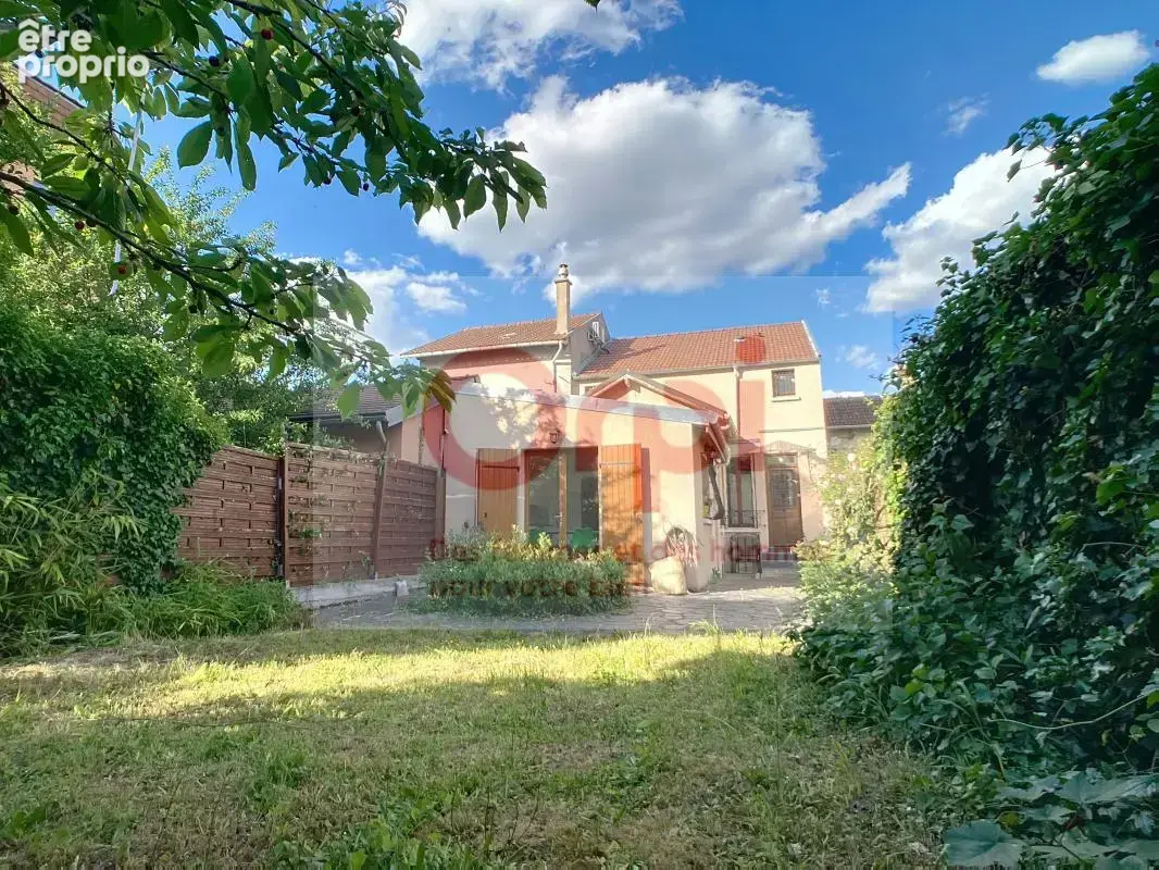 Photo Maison à Issy-Les-Moulineaux au prix de 730 000€