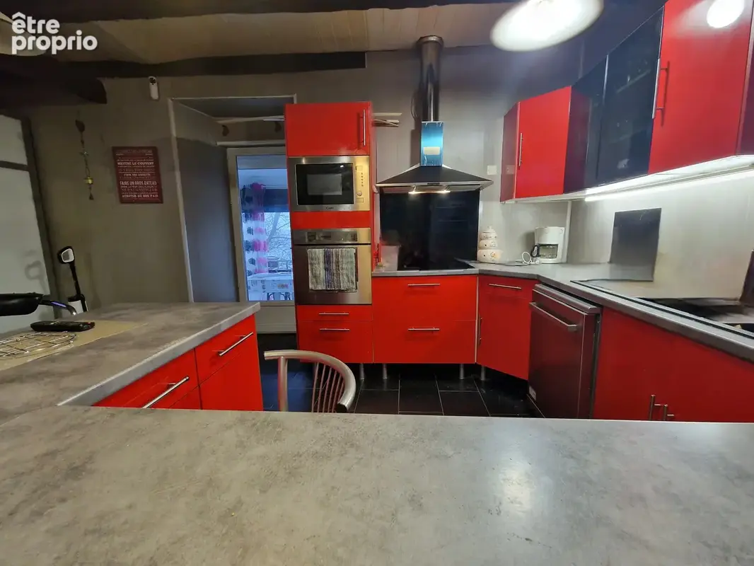 Maison en pierre de village avec vues exceptionnelles et fort potentiel - photo 4