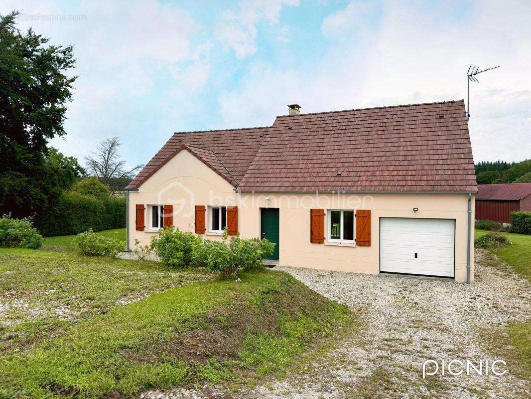 Jolie maison de construction traditionnelle de 2015 - photo 21