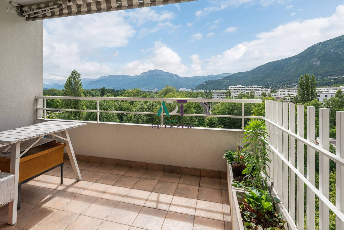 Appartement à MEYLAN