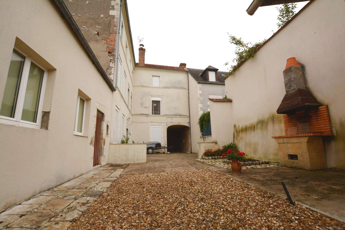 Maison à BONNY-SUR-LOIRE