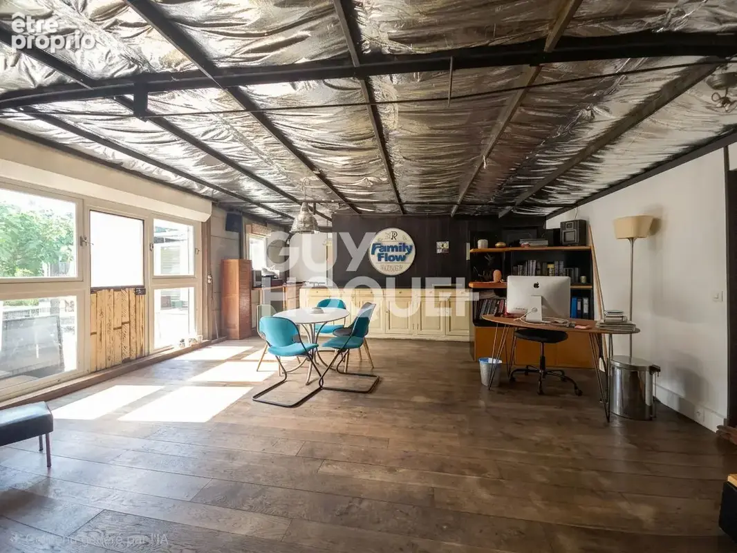 Maison avec de beaux volumes et gros potentiel - photo 2