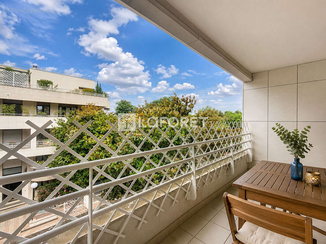Appartement à SURESNES