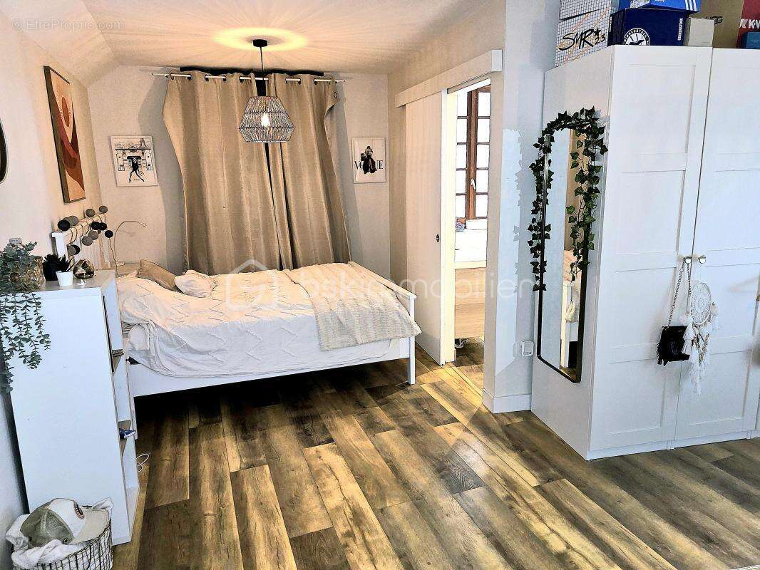 Maison à VILLARDONNEL