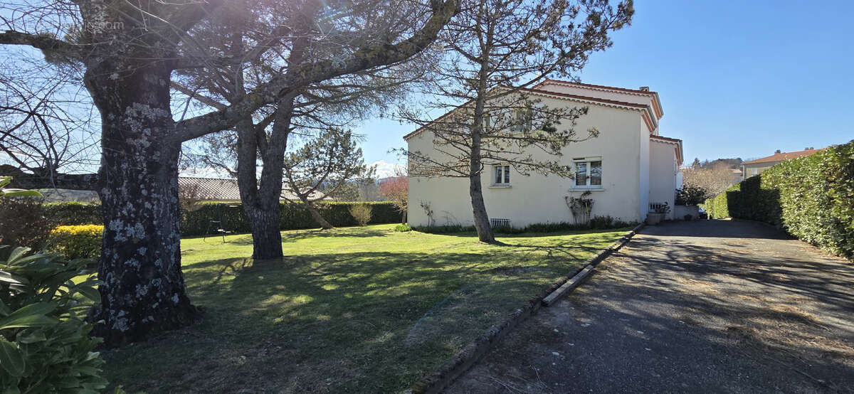 Maison à ALBOUSSIERE