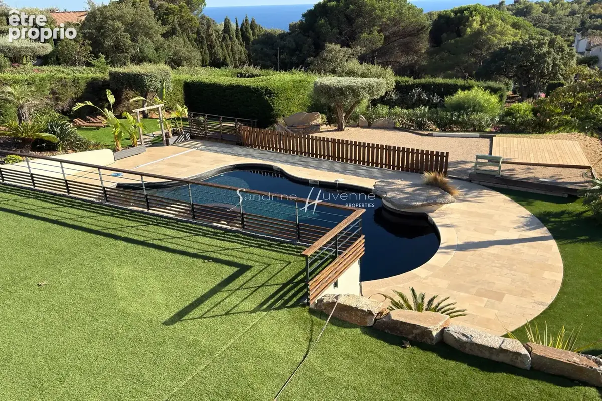 Maison 8 pièces 250 m² à vendre à La Croix-Valmer (83420) - photo 6