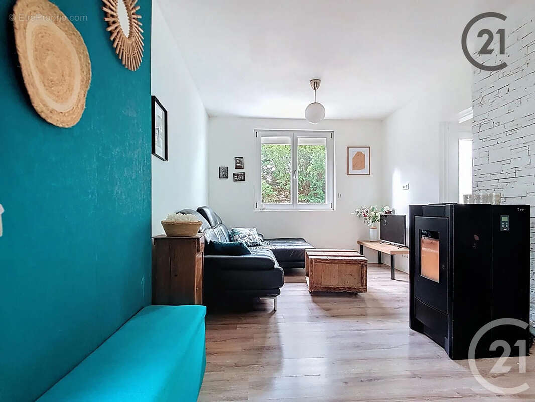 Maison à SAINT-PARRES-AUX-TERTRES