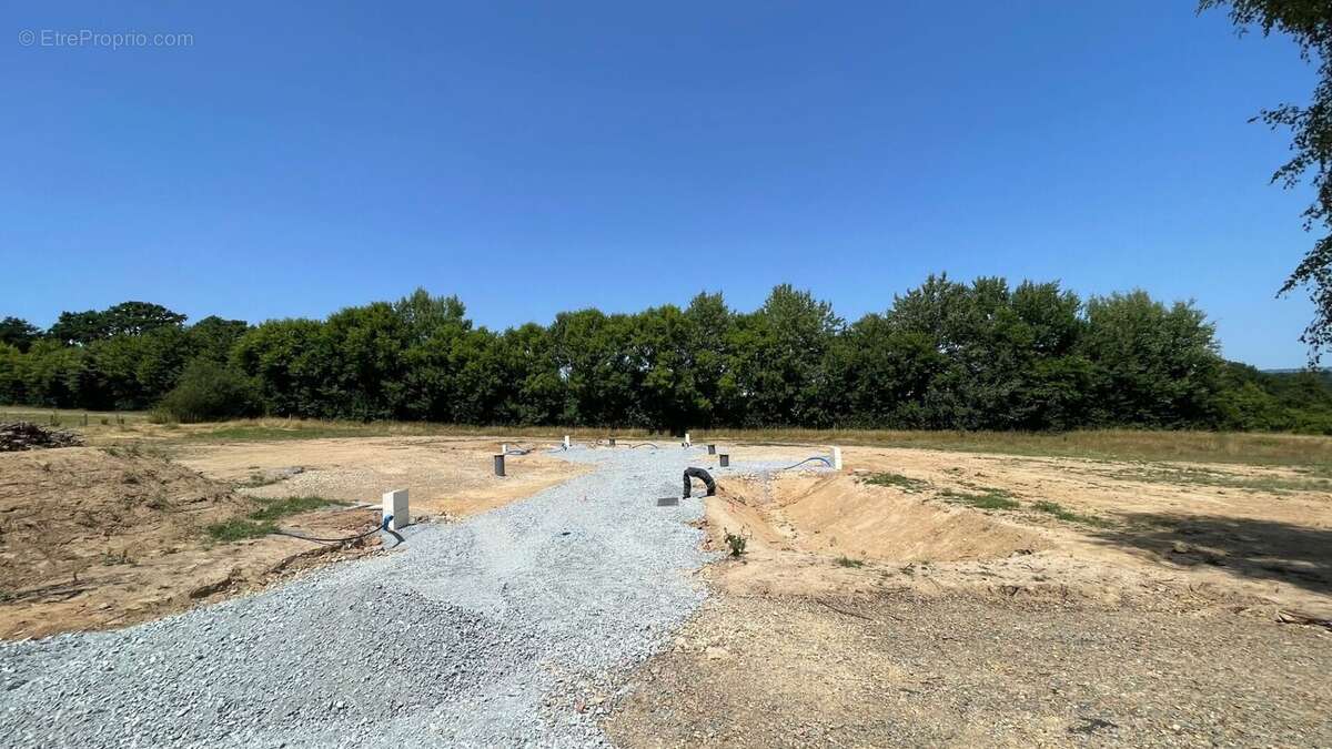 Terrain à MAYENNE