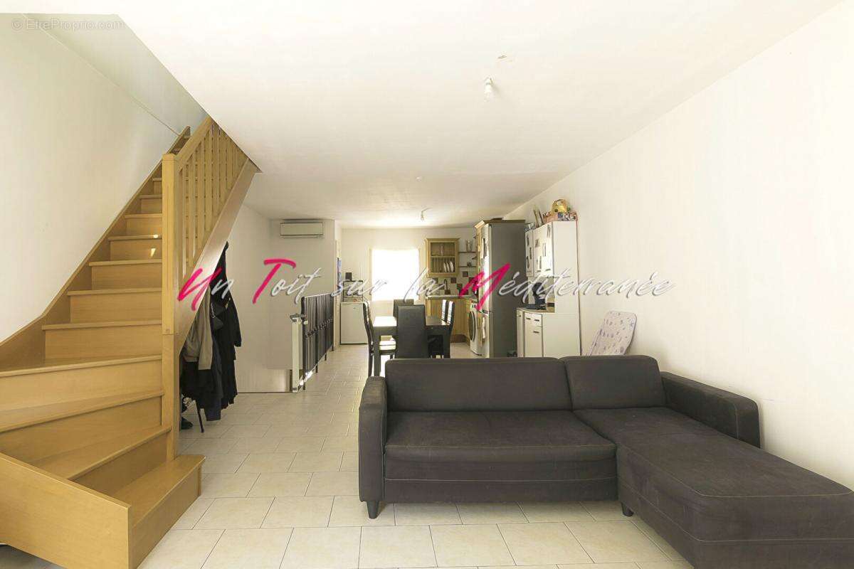 Appartement à PUGET-VILLE