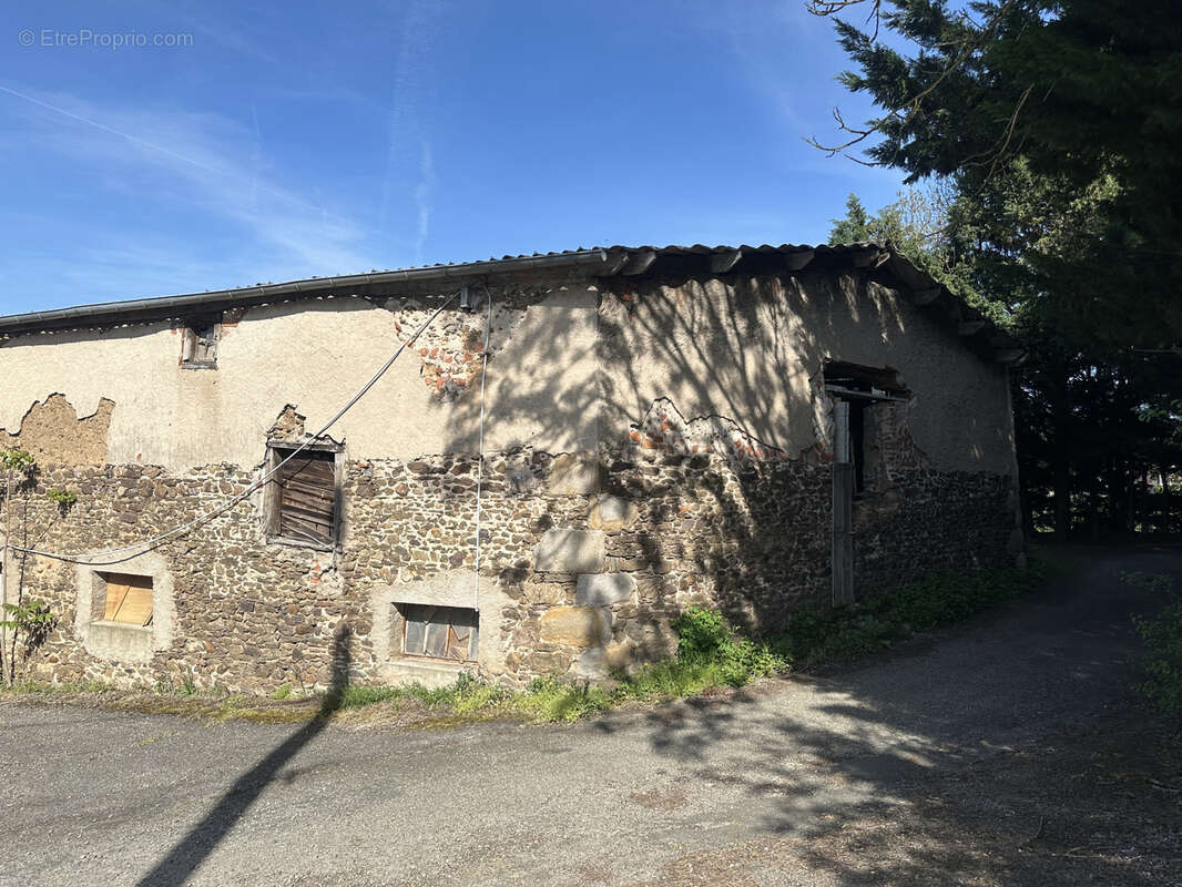 Autre à LA FOUILLOUSE