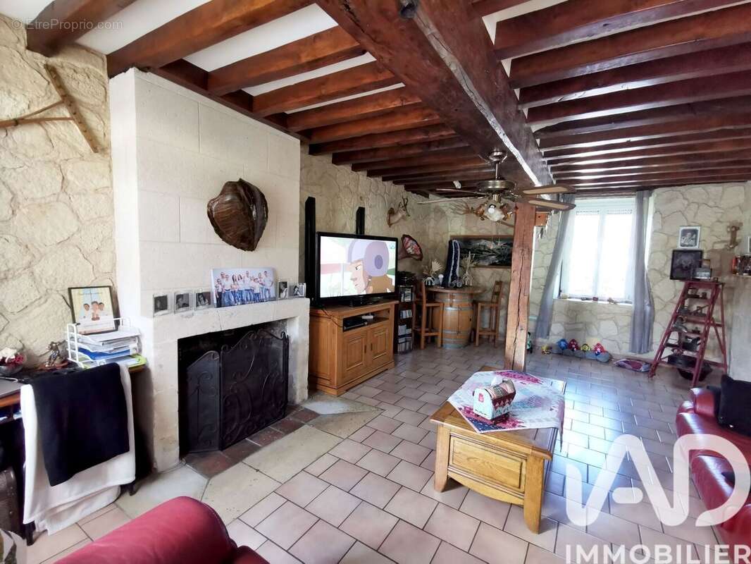 Maison 211 m² à Montigny-Lengrain  - photo 5