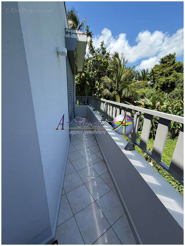 Appartement à BAIE-MAHAULT