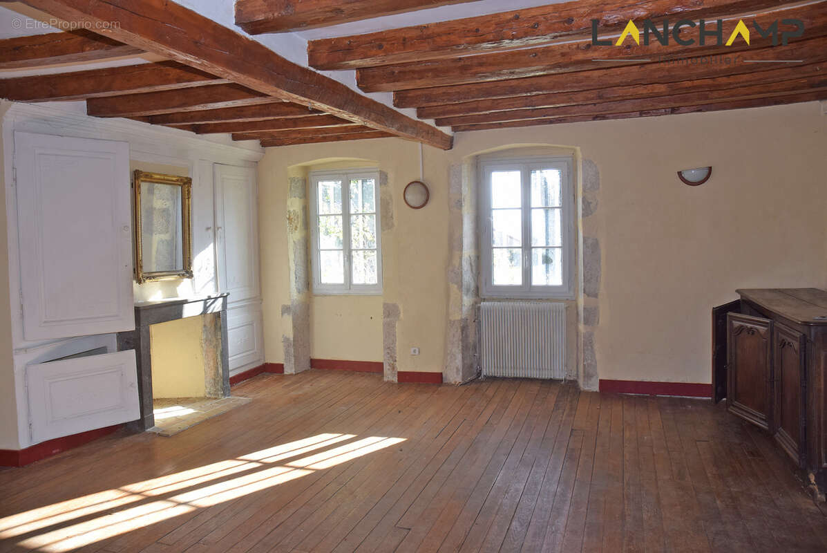 Maison à LANCRANS