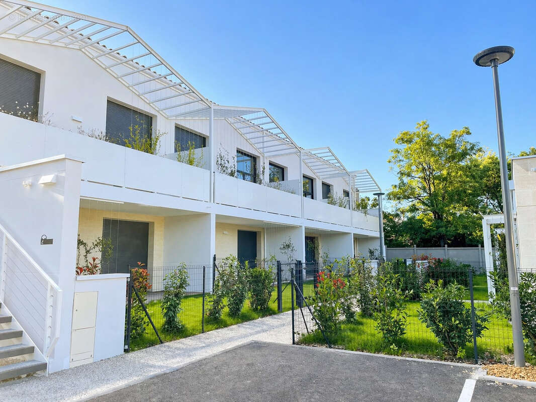 TALENCE - T4 traversant avec jardin et parking - photo 2