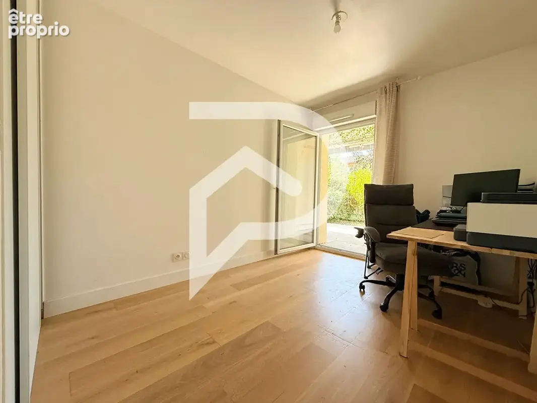 Appartement T3 avec terrasse, jardin et garage - photo 7
