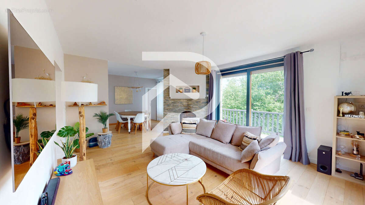 Maison à HARDRICOURT