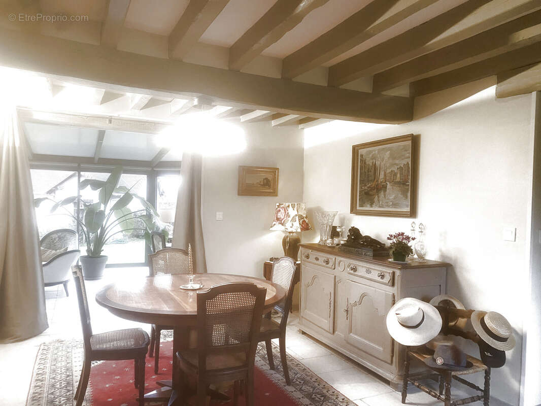 Maison à LE BEC-HELLOUIN