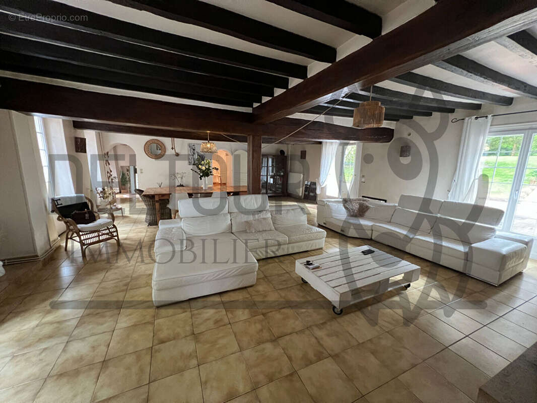 Maison à COULOMMIERS