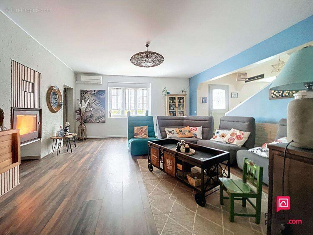 Maison à LE MELE-SUR-SARTHE