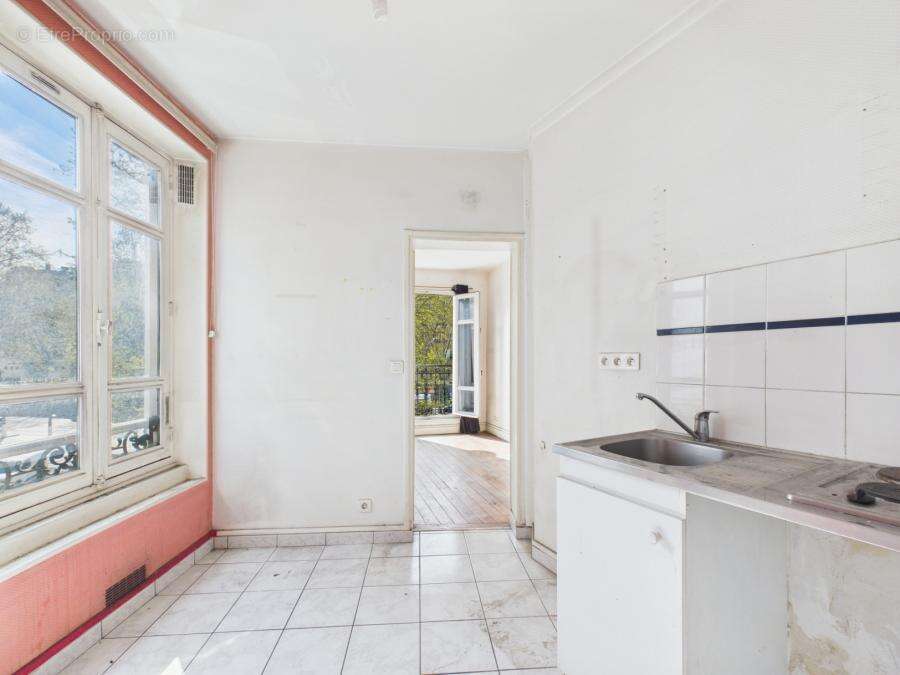 Appartement à PARIS-18E