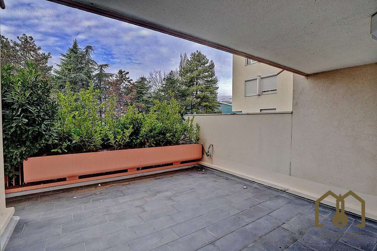 Appartement à VAULX-EN-VELIN