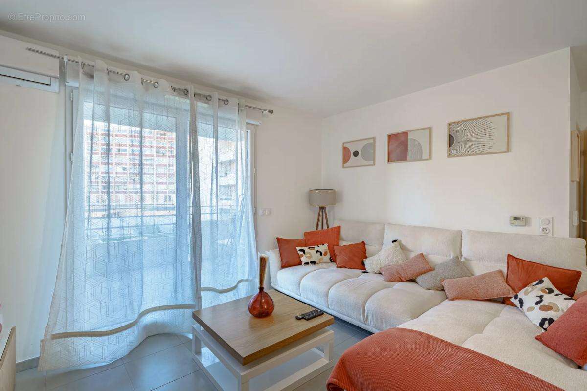Appartement à MARSEILLE-4E