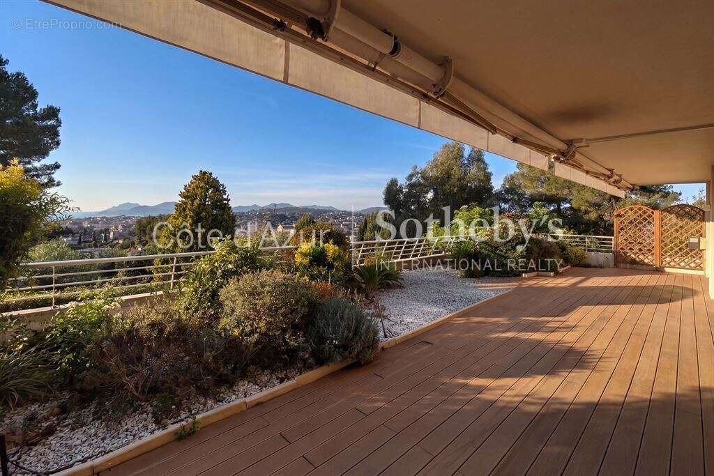 Le Cannet appartement vue mer avec grandes terrasses dans résidence de prestige - photo 2