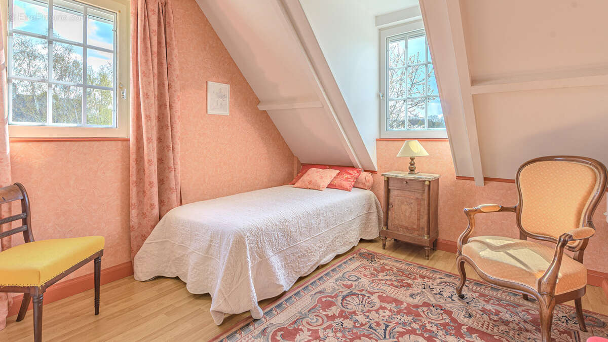 Maison à AVILLY-SAINT-LEONARD