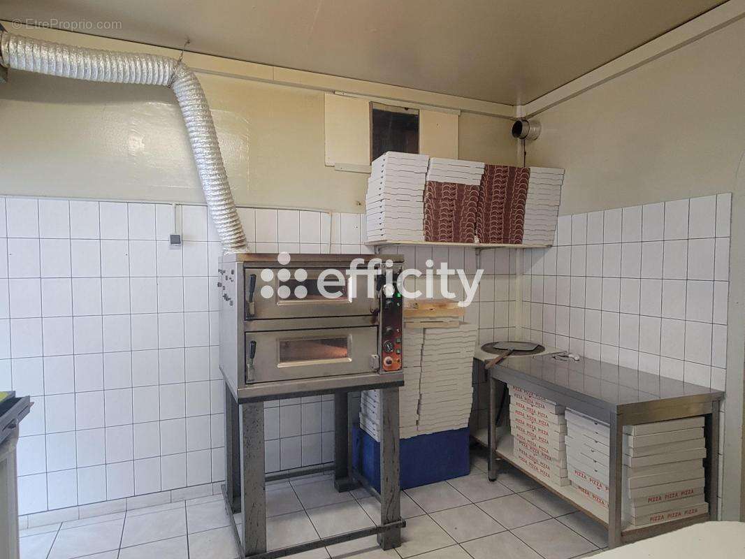 Commerce à LIVRON-SUR-DROME