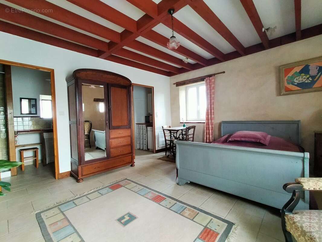 Maison à vendre à St Germain de Coulamer studio