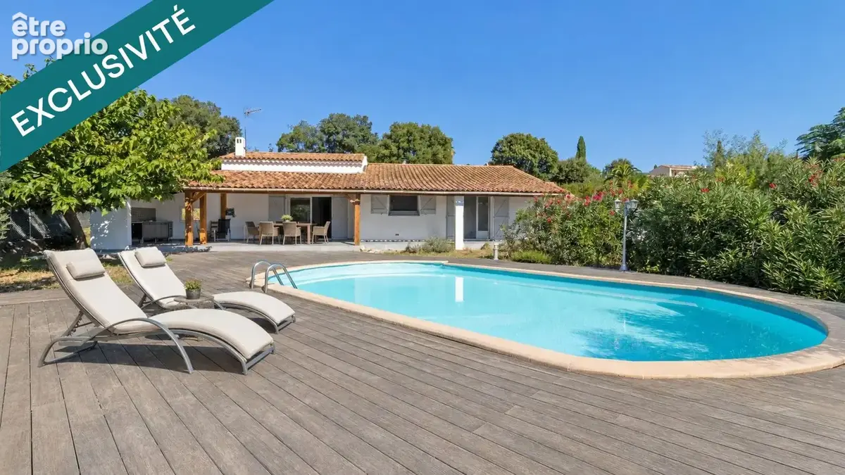 Photo 1 - Maison à ROQUEBRUNE-SUR-ARGENS