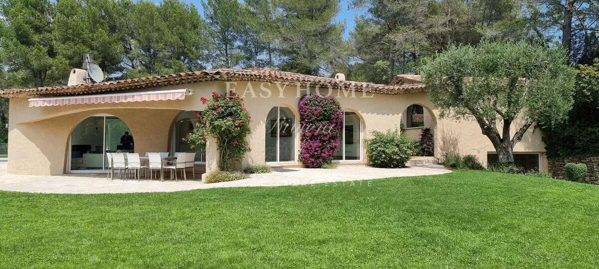 Maison à MOUANS-SARTOUX