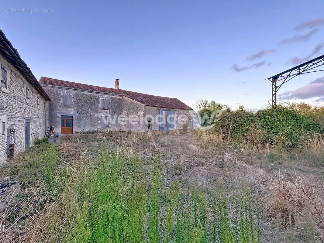 Maison à MAISONNEUVE